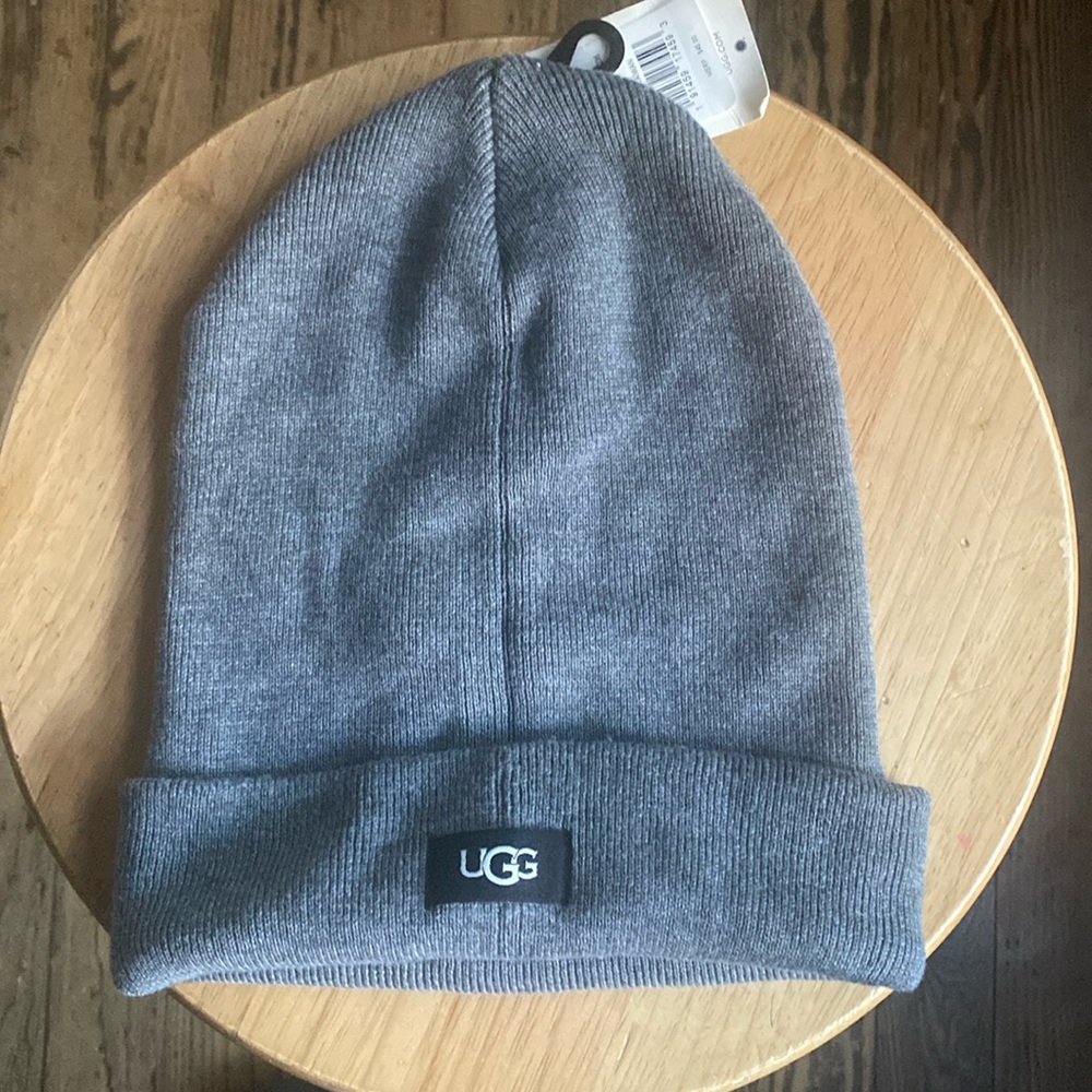 NWT Mens UGG Oversizeded Cuffed Beanie